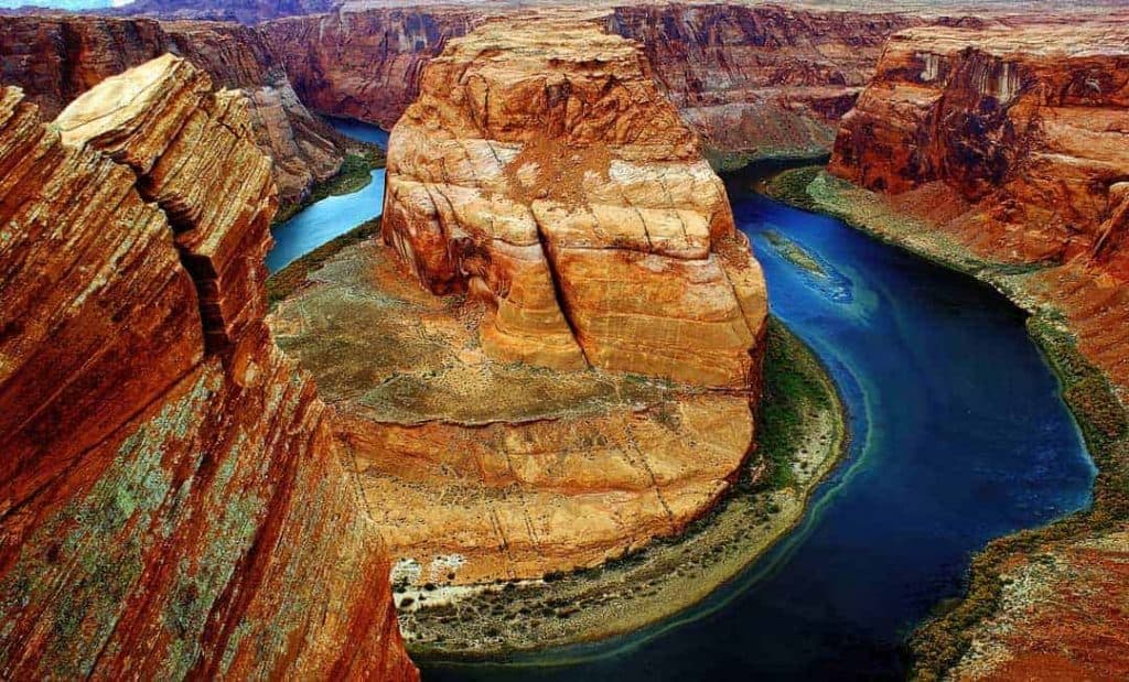 a striking view of Horseshoe Bend and the Colorado River 1,000 feet below.